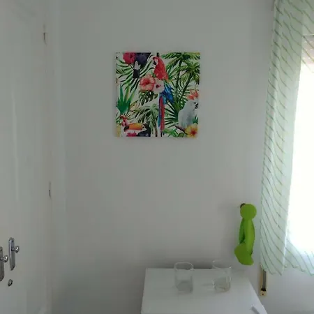 Quarto em Acomodações Particulares En Casa Centrica Con Piscina